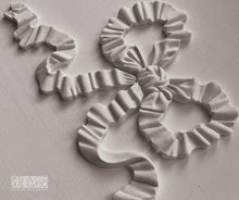 Load image into Gallery viewer, Bows 6x10 IOD Mould™