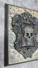Load image into Gallery viewer, Ornate Victorian Gothic Skull Plaque
