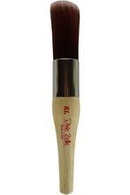 Load image into Gallery viewer, Dixie Belle Round Large Brush 1.25&quot;
